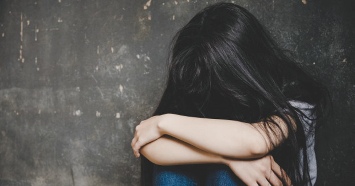 Tenía el hábito de golpear su hija de 7 años y hoy esté en la cárcel