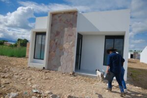 Reportan avance del 55% en proyecto de vivienda en Pore y entregan adecuaciones en Paz de Ariporo