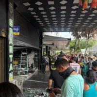 incendio-almacen-zona-20-33
